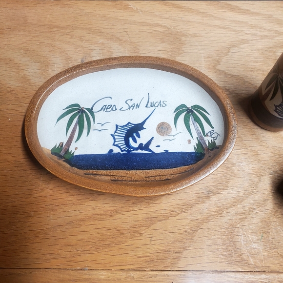 4 Piece Set - Picture 3 of 3